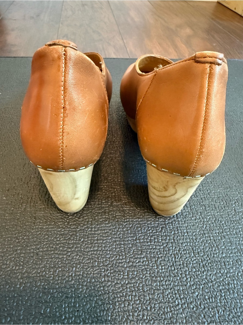 Free People Clog. Size 37. - Picture 4 of 8